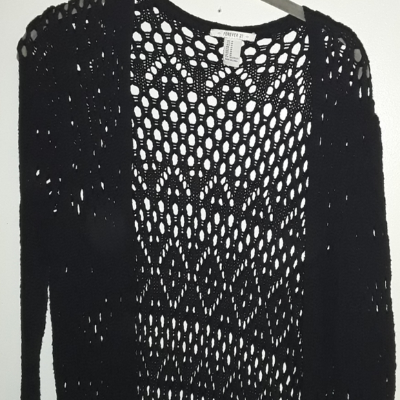 Women's full length knit overcoat. - Picture 2 of 3